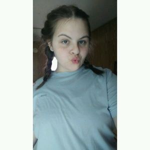 Meet your Posher, Selena